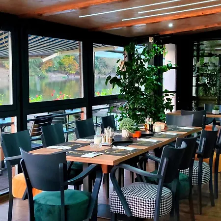 Cruiser Restoran Botel *