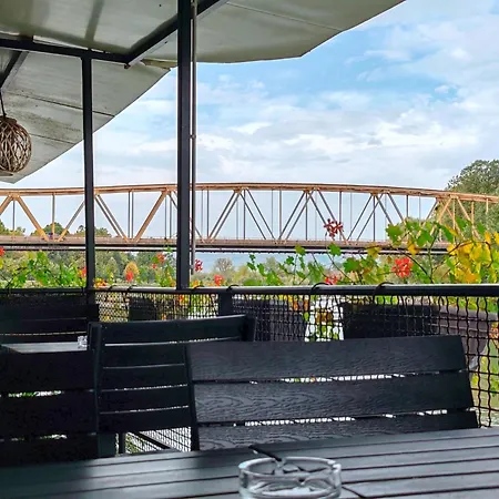 Cruiser Restoran Botel Cuprija