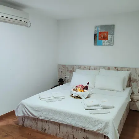 Botel Cruiser Restoran *